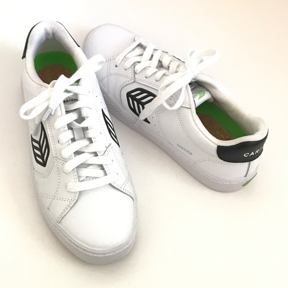 Cariuma White and Black Sneakers - Picture 15 of 16